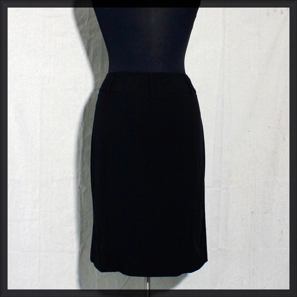 Black Knee-length Skirt from Avenue, size 22 - Picture 3 of 7